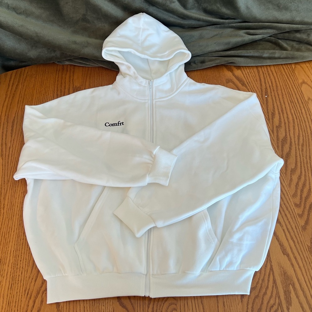 Comfrt Large Cloud Zip Hoodie & Large Sweatpants in White Snow - Picture 5 of 16